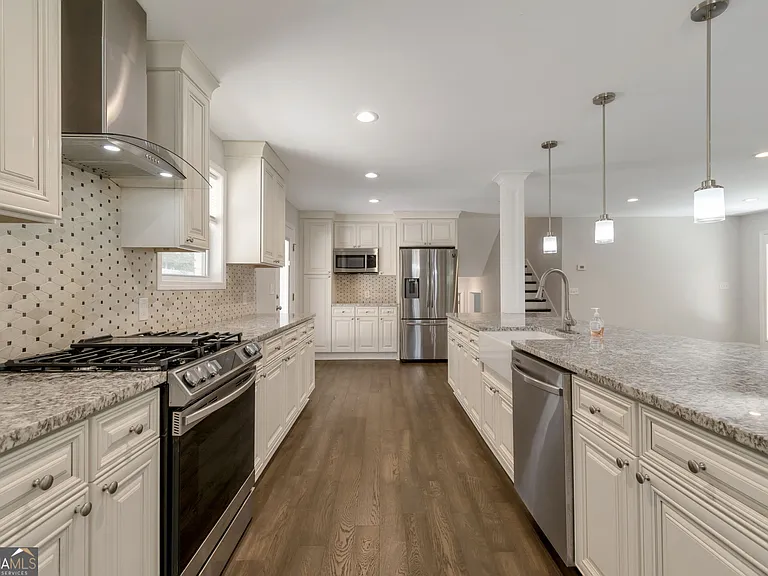 3102 Edgewater Dr — Photo 10