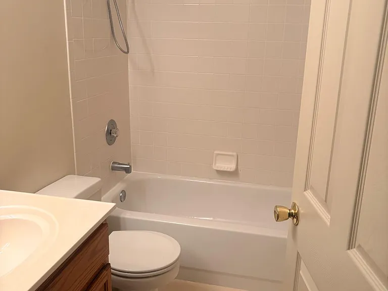 1412 Banavie Ter E — Photo 9