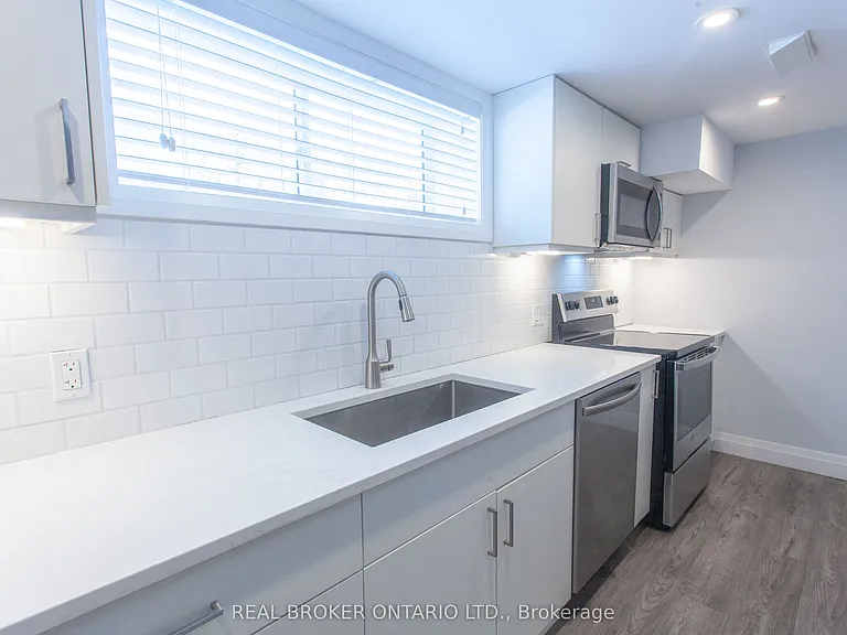 397 Mississaga St W #BASEMENT — Photo 3
