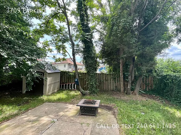 3709 Parkwood St — Photo 3