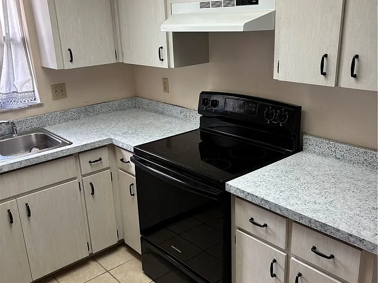 57 Chinaberry Cir — Photo 11