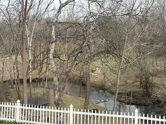 2nd image of 1802 Somerset Dr