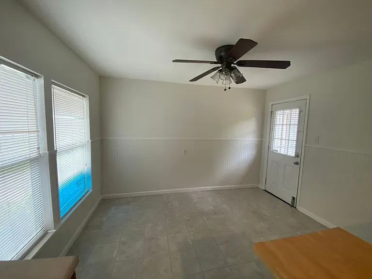 209 Redrock Dr — Photo 4