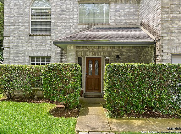 2nd image of 205 Cordero Dr