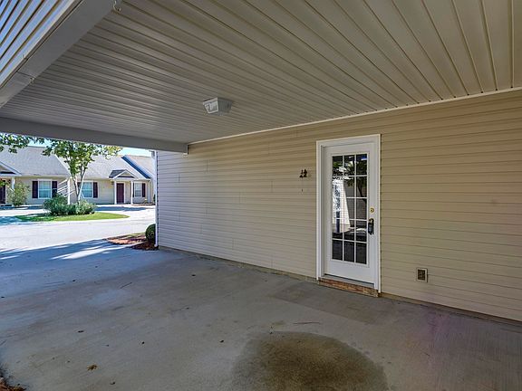 4th image of 320 Elders Pond Cir