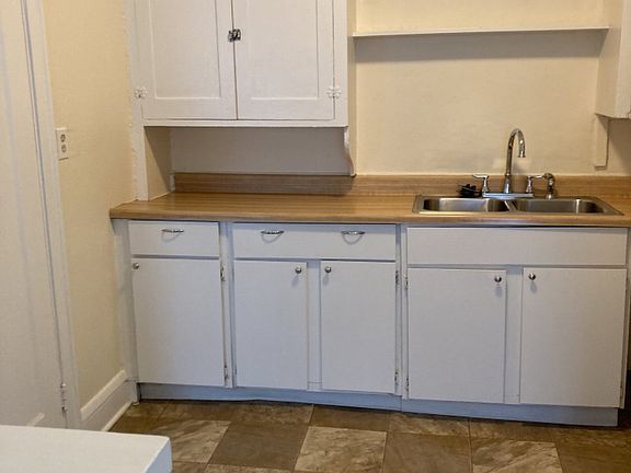 4th image of 908 Ashland Ave APT 6