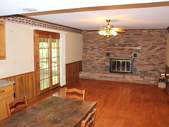 5th image of 2129 Tanglewood Ct