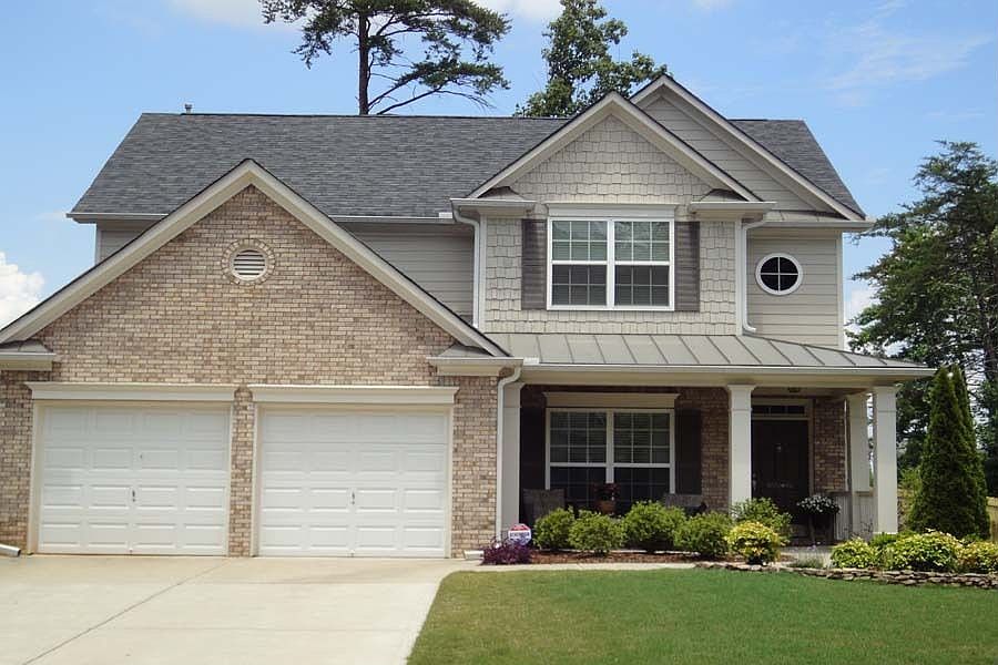 Brick Beauty on Spacious cul de sac lot