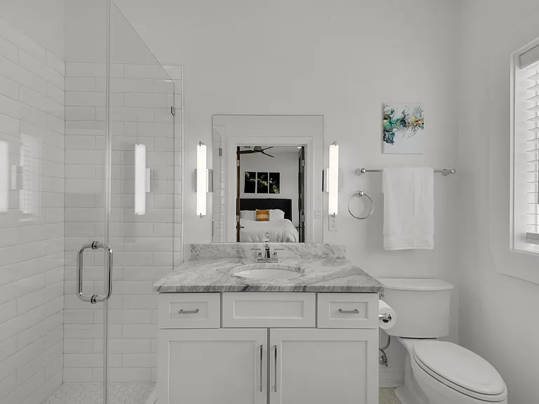 314 W Romana St — Photo 22