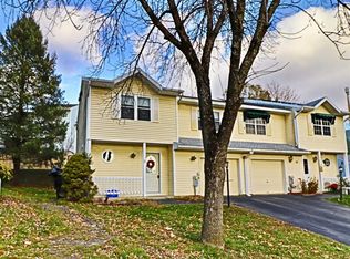 9 Heyden Rd, Troy, NY 12180