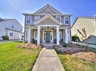 11102 Heritage Green Dr, Cornelius, NC 28031