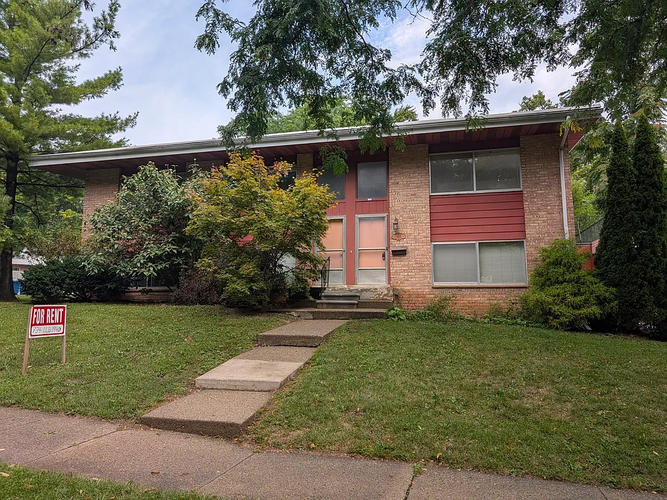 1468 Bemidji Dr
