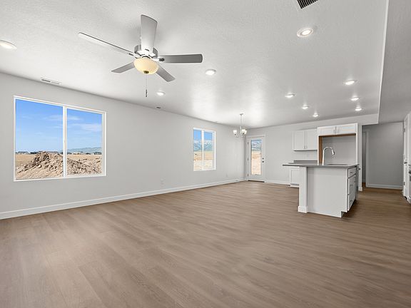 3rd image of 1554 E Pheasant Rd #213