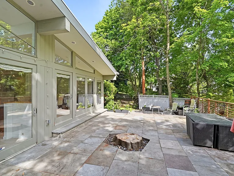 12 Seely Pl — Photo 30