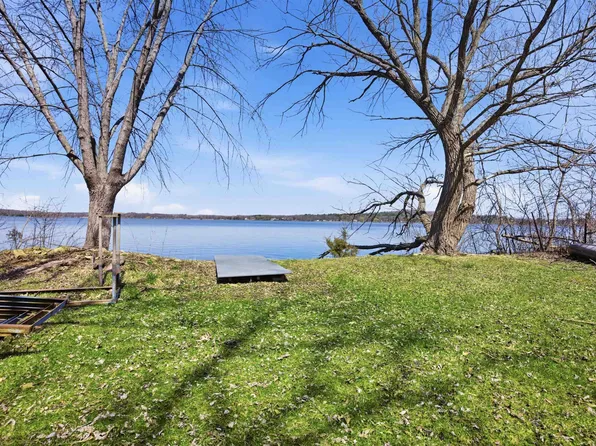 110 Grouse Ct, Briggsville, WI 53920