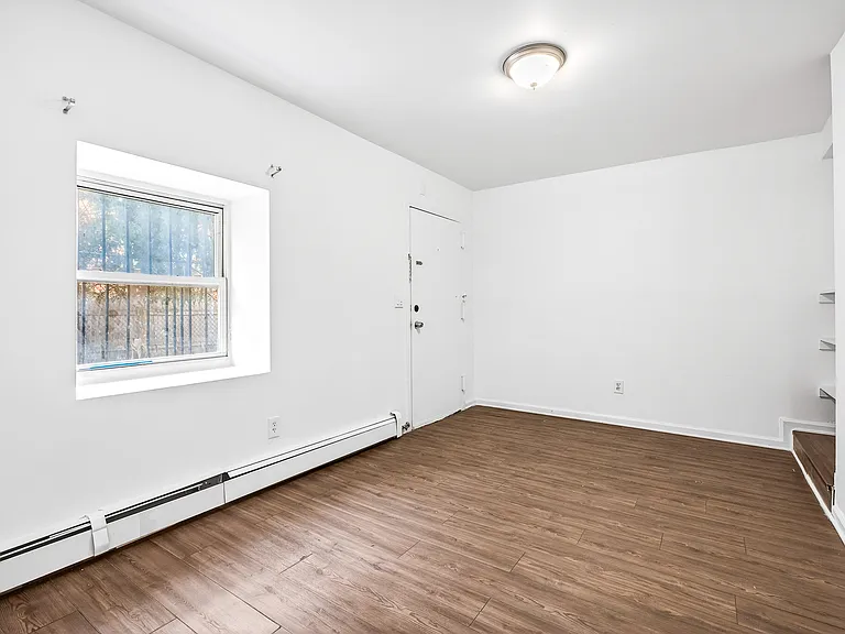 135 Van Wagenen Ave #G — Photo 2