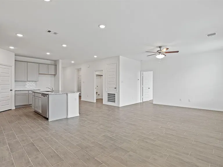 23015 Forebear Dr — Photo 15