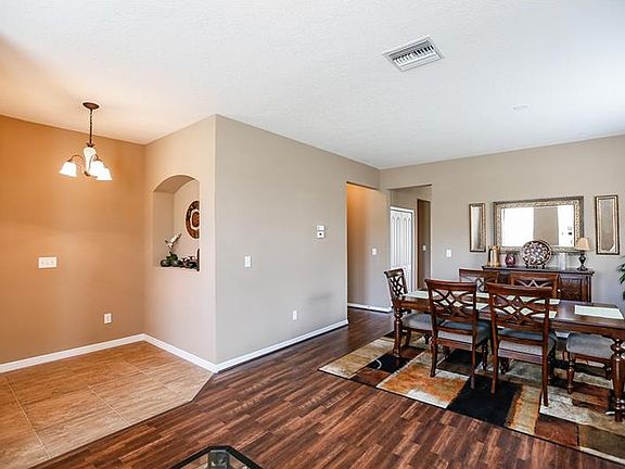 2nd image of 411 Corbett Bluff Dr