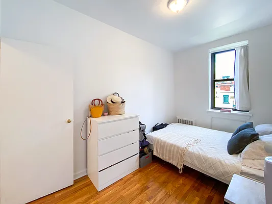 Rented by City Connections Realty | media 6