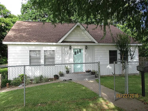 3201 Avenue F, Bay City, TX 77414