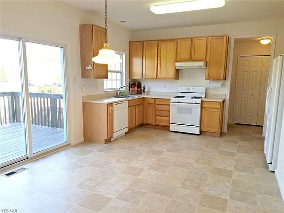 2nd image of 761 Fawn Ct