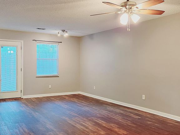 Open Living/Dining Room to Kitchen
