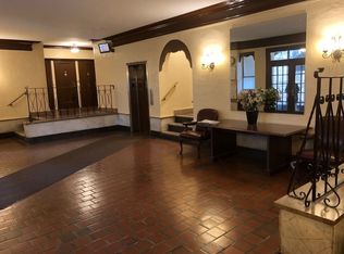 3450 28th St #D, Astoria, NY 11106