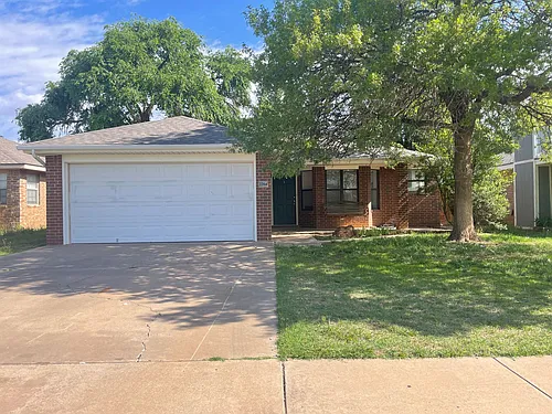 2204 93rd St Photo 1