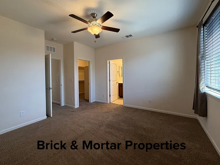 961 Villa St — Photo 14