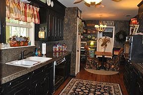 5th image of 4610 Trenton Dr