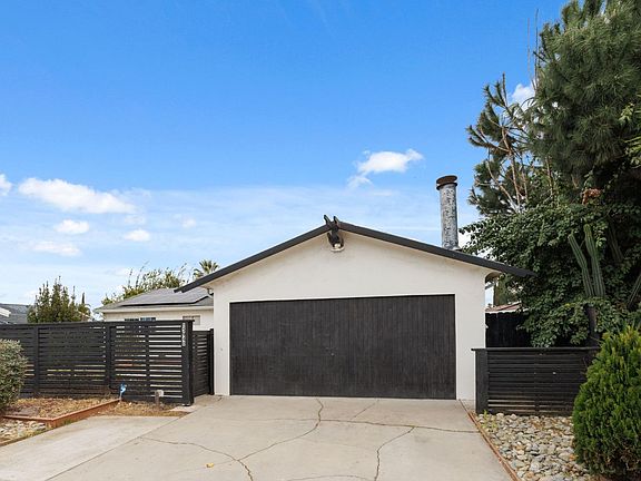 3rd image of 15940 Warfield Rd