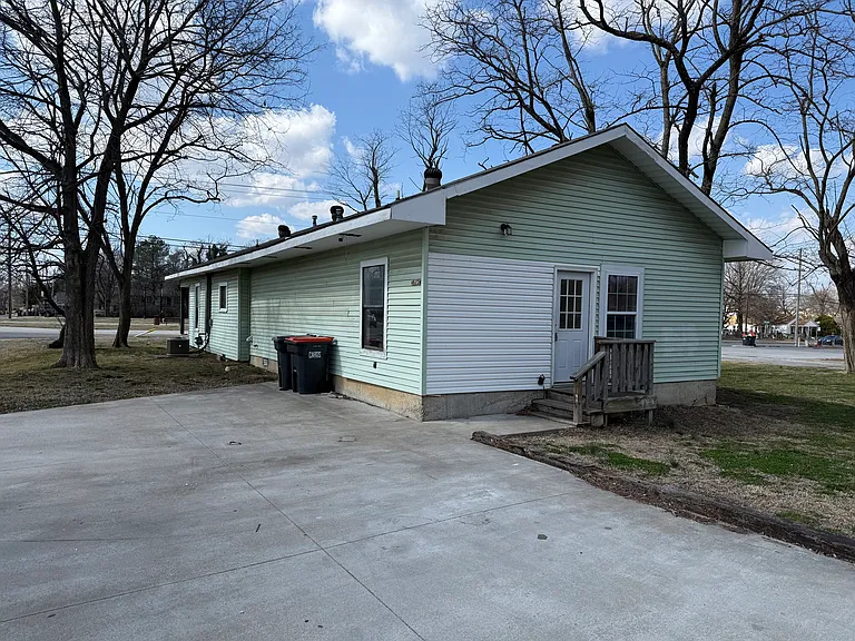 625 Park St — Photo 17