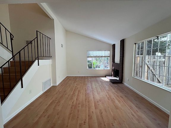 2nd image of 2840 Rainview Dr