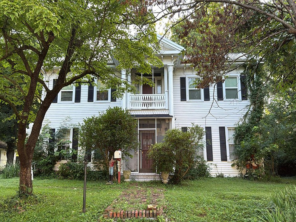 1st image of 407 W 5th St