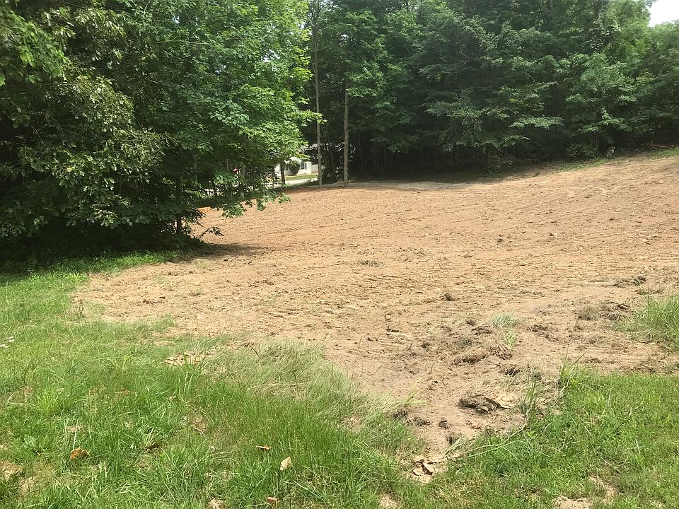 2nd image of Foxridge Dr
