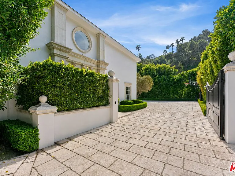 10914 Bellagio Rd — Photo 19