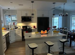 8 Spruce Ct, Bedminster, NJ 07921