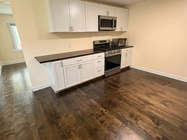 300 Oak Brook Estates Ln — Photo 8