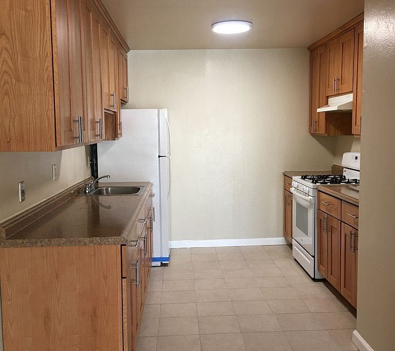 1st image of 416 88th St Unit 5