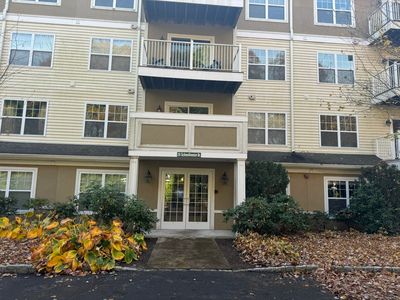 26 Schoolhouse Drive #101, West Hartford, CT, 06110