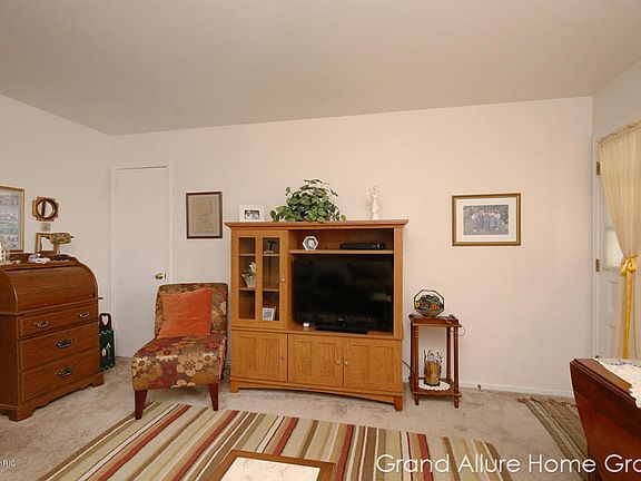 3rd image of 2142 Banner Dr SW #0