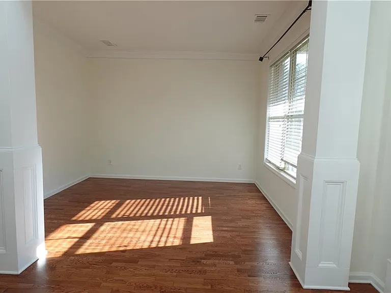 1921 Binnies Way — Photo 8