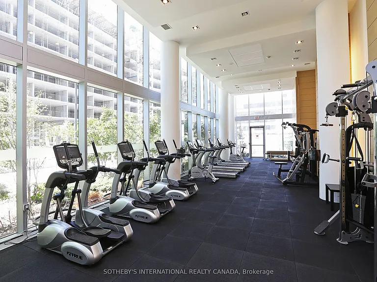 29 Queens Quay E #811 — Photo 16