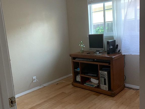 2nd image of 351 Indian Broom Dr