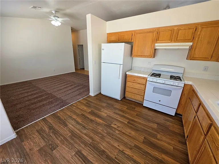 1154 Point Success Ave — Photo 3