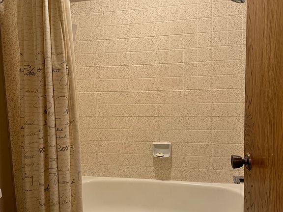4th image of 14502 S Chickasaw Way