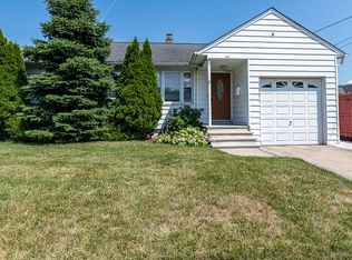72 Jefferson Ave, Edison, NJ 08837
