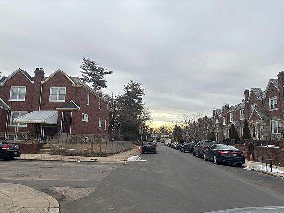 4th image of 7387 Rugby St