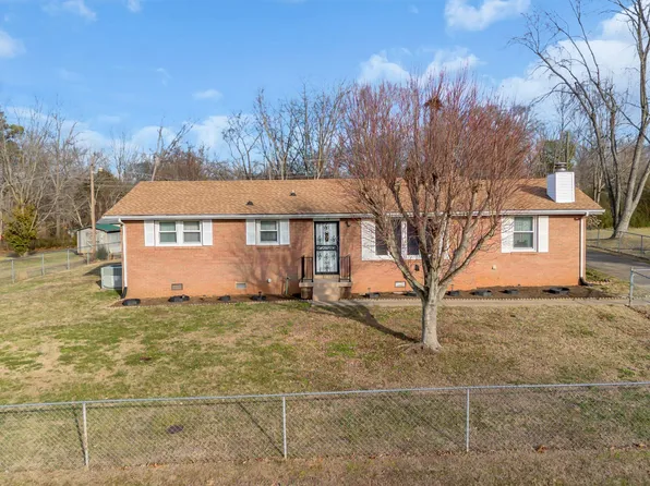 579 Magnolia Dr, Clarksville, TN 37042