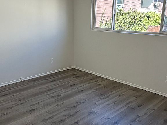 4th image of 1225 12th St APT 10